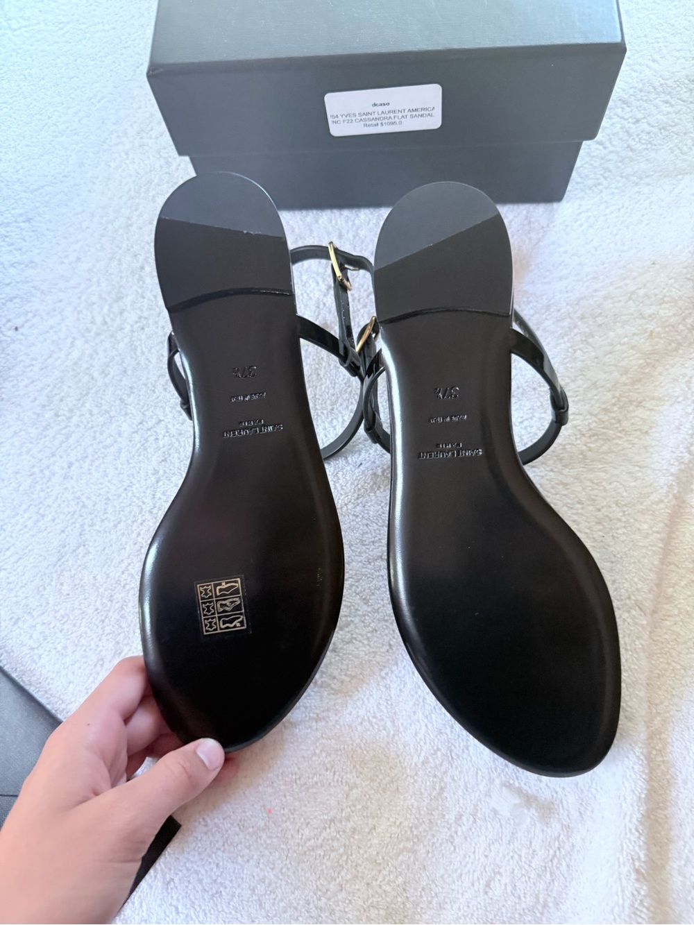 Saint Laurent Black Patent Thong Sandals with Gold YSL Logo - Picture 3 of 9